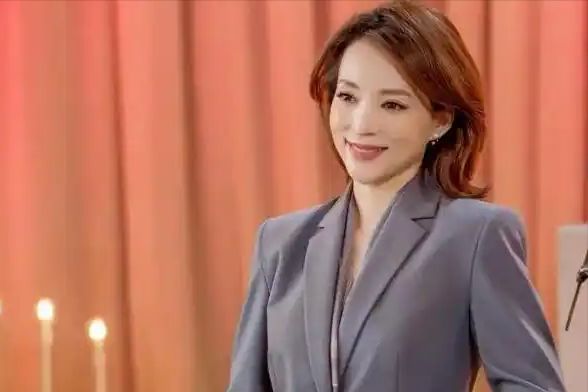 岁董卿近况曝光意外暴露圈内人的“精明”不朽情缘手机网站拔出萝卜带出泥！52(图2)